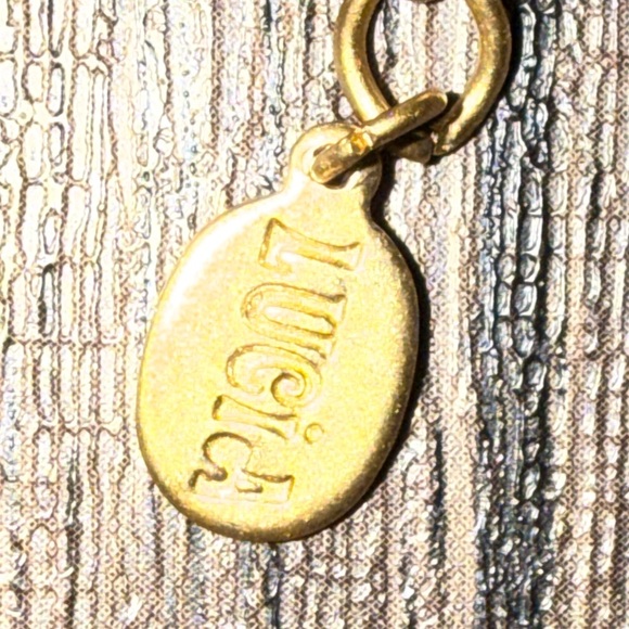 Chic Layered Gold Necklace - Picture 5 of 5